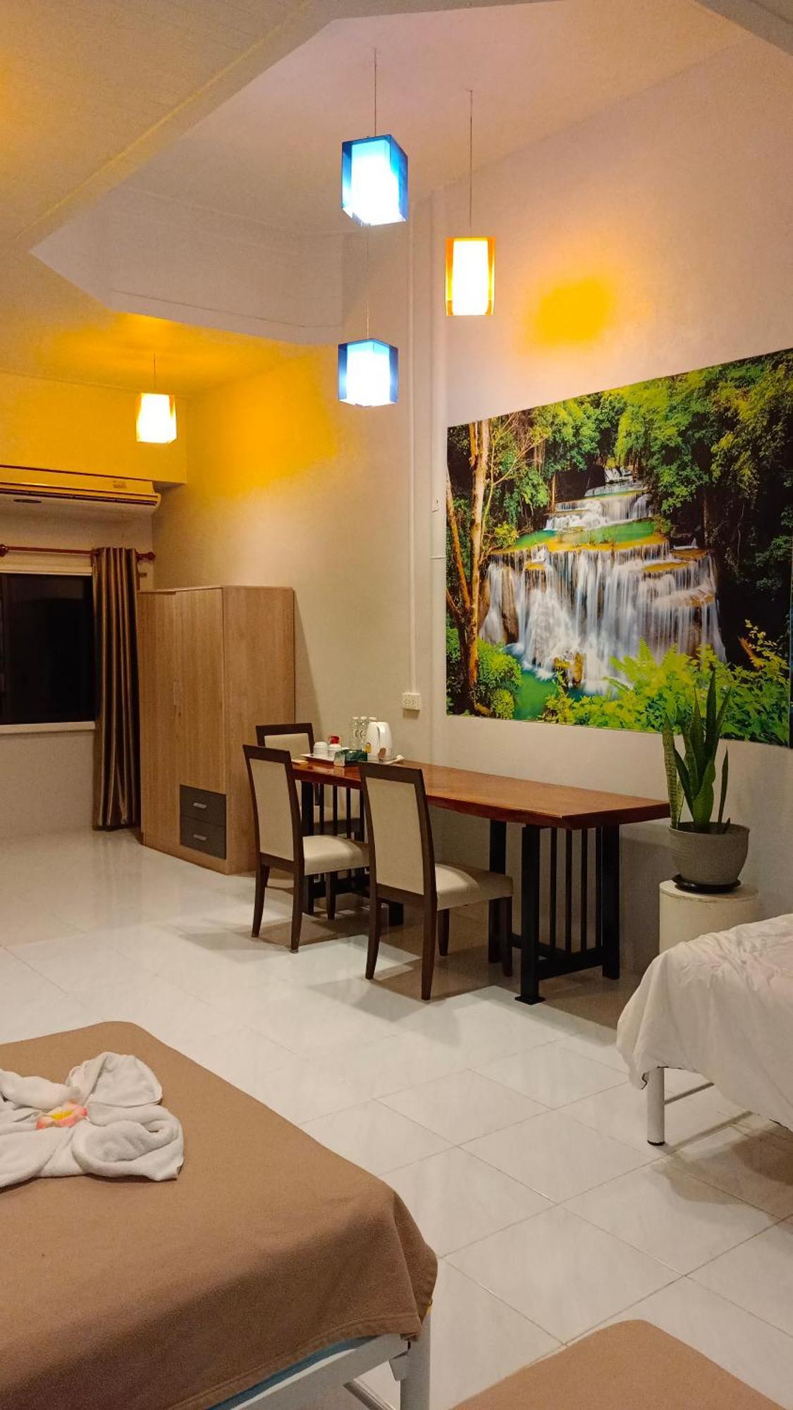 Batikseafood Airport & Room Ban Bo Sai Klang Dış mekan fotoğraf